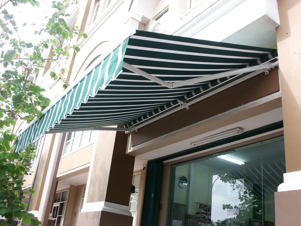 Awning Canopy Khas Eropa untuk Rumah  Minimalis  Gorden 