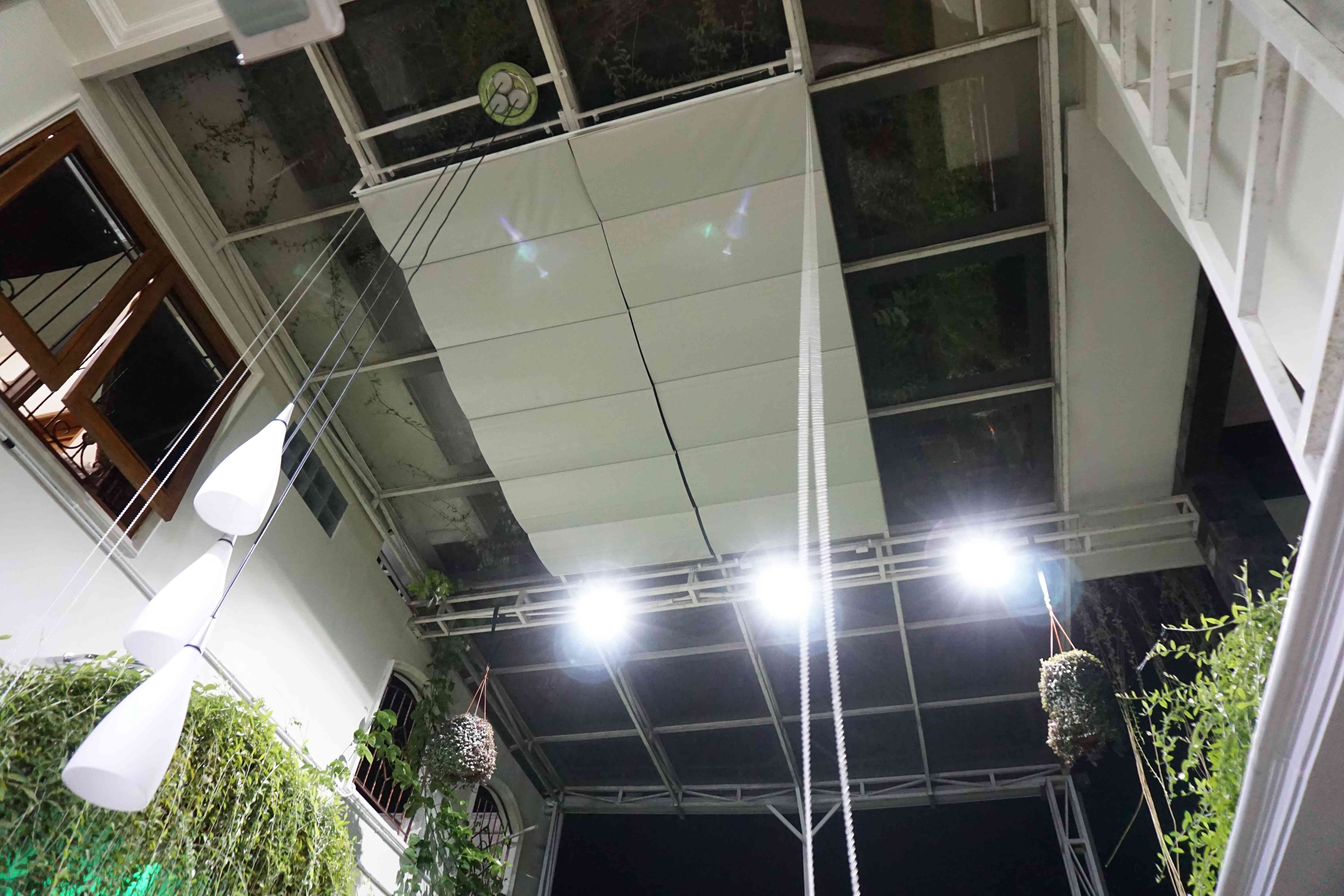 Pilihan Harga Skylight Motorized yang Terjangkau Gorden  